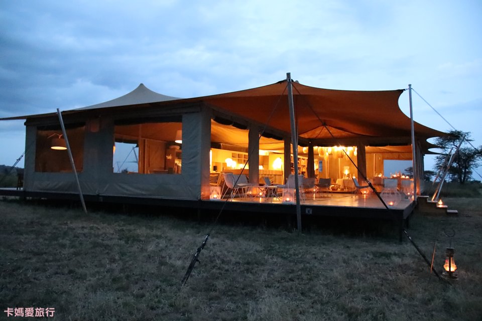 [坦尚尼亞] Tanzania Roving Bushtops 在草原中移動的頂級豪華帳篷 公共設施、晚餐介紹